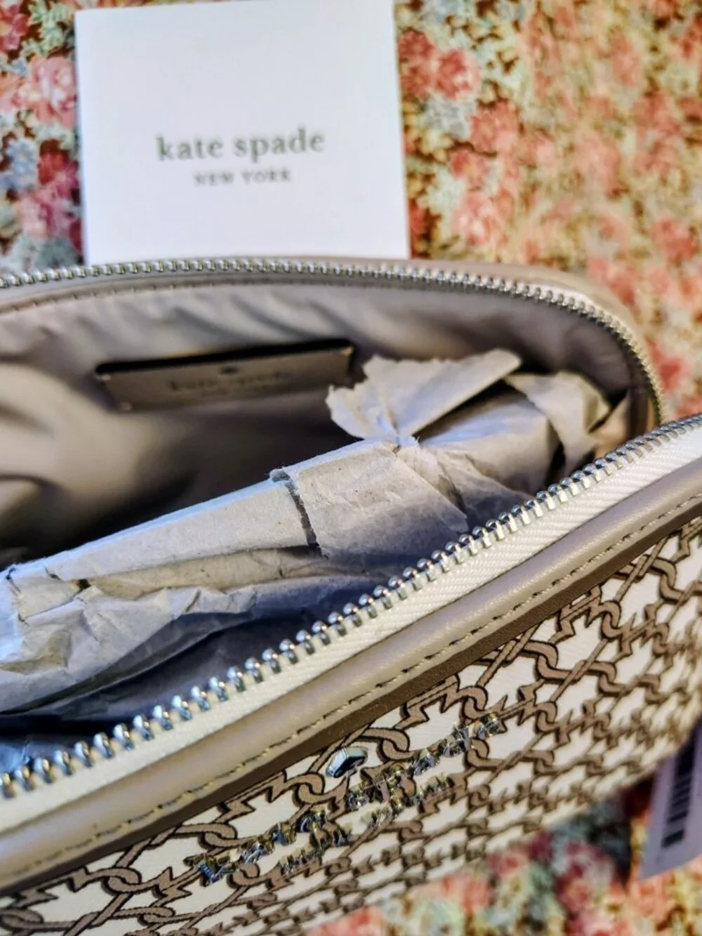 NWT kate spade makeup pouch bag MSRP $69